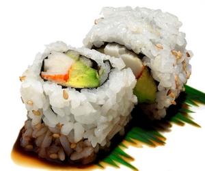 avokadolu fındıklı sushi