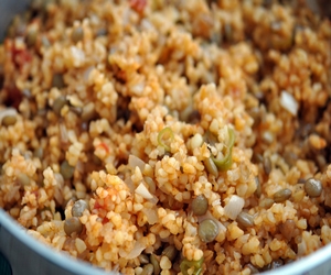 zerdeçallı ve yeşil mercimekli bulgur pilavı