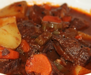 güveçte etli türlü