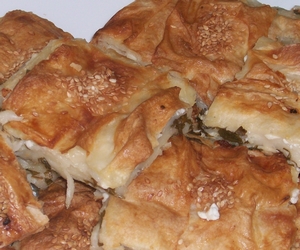 pazılı cevizli börek