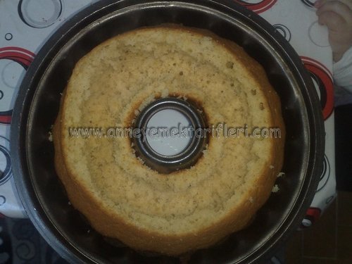 sürpriz kremalı kek aşamalı tarifi