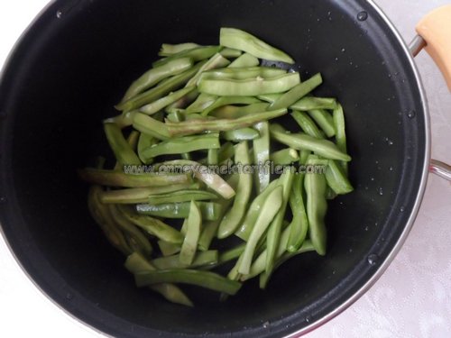 zeytinyağlı fasulye dizmesi yapımı