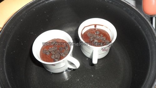 damla çikolatalı fincan kek yapılışı