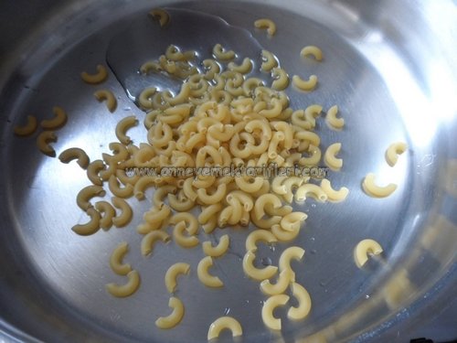 domatesli makarna tarifi