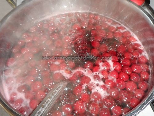 kolay ev yapımı vişne suyu