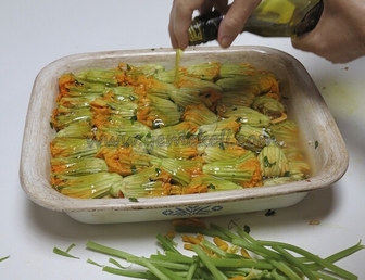 zeytinyağlı kabak çiçeği dolması yapılışı