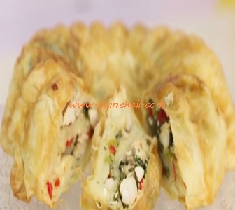 kek kalıbında tavuklu börek tarifi